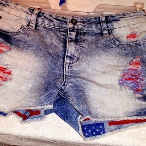 Arizona Jeans Denim Shortie Shorts 14 Regular Distressed Ripped Red Under Color